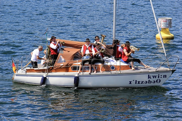 更强大的竞 更强大的竞